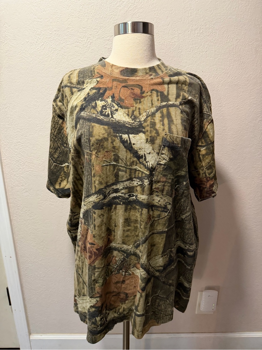 Men's Camouflage Pocket Tee - Olive Green